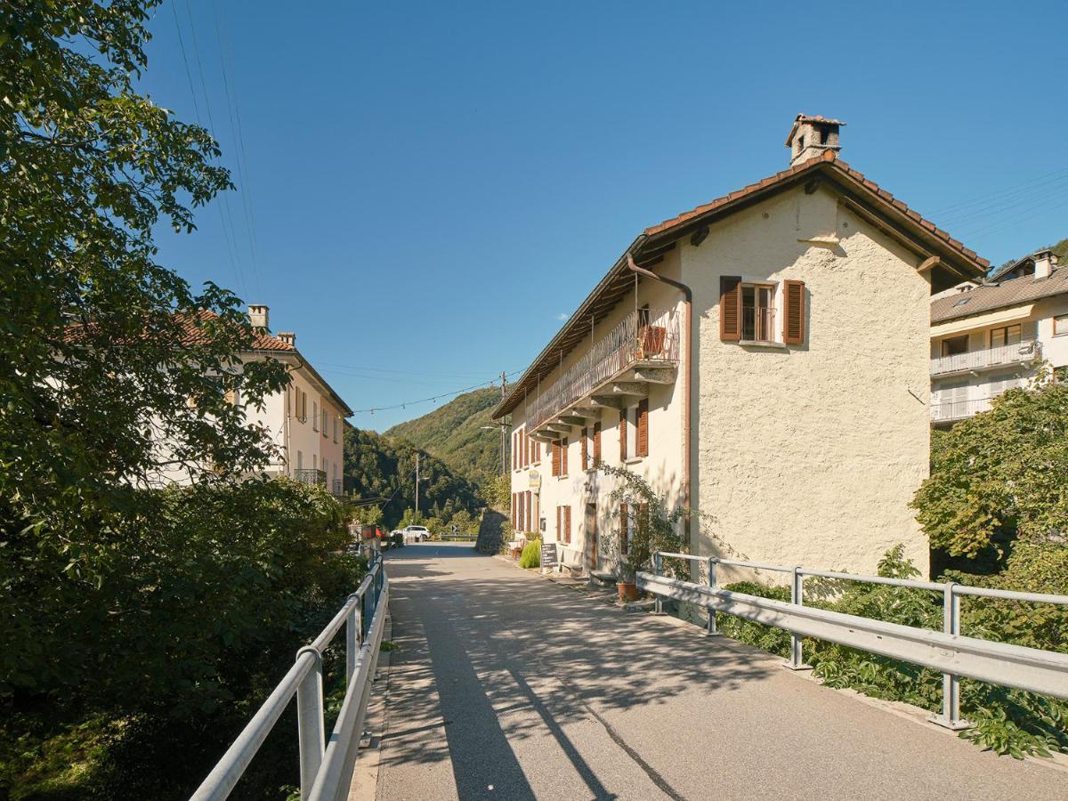 Osteria Gruetli Con Alloggio Borgnone Exterior foto